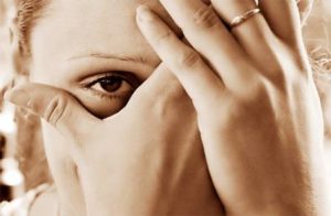 Как преодолеть женщине неуверенность в себе при знакомстве с мужчиной?