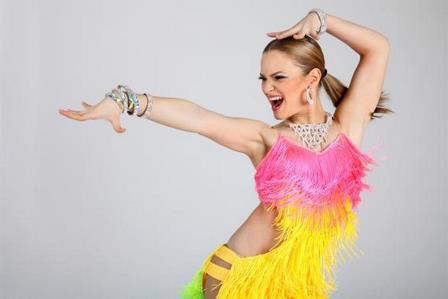 женщина в танце