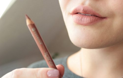 Как нарисовать губы карандашом, поэтапная инструкция