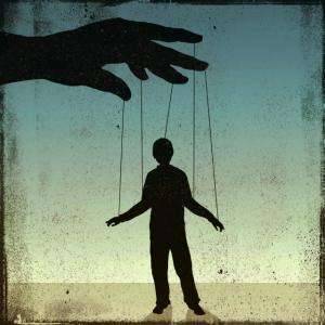 Основные виды и приемы манипуляций людьми в психологии